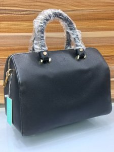 Designer Leather Women Classical High Fashion Roomy Handbags with solid high quality Hardware