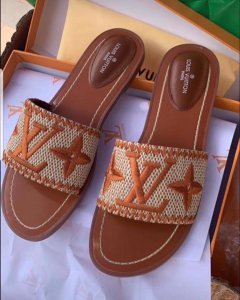 Knockoff LV slippers