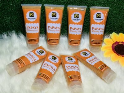Papaya whitening body and face scrub