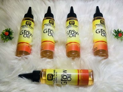 Natural organic ingredients.( body glow oil)