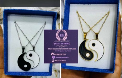 Double pendant necklace