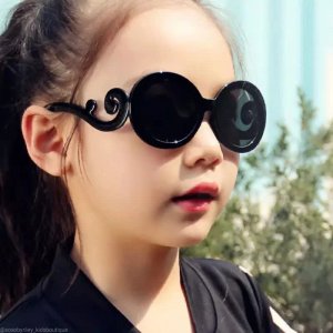 Kids retro sunglasses
