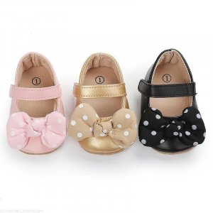 Cute polkadot bow shoes