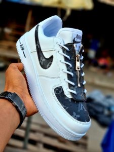 Sexy designer sneaker