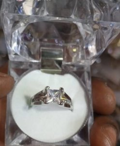 Fully boxed proposal ring