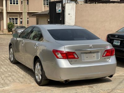 Nigerian Used Lexus LS350 2007, reverse camera,  Navigation screen, sunroof