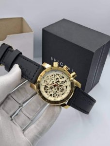 Men's wristwatch with box