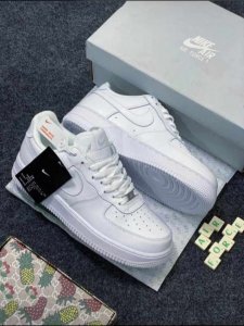 Sexy designer sneaker