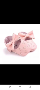 Baby heart shoe