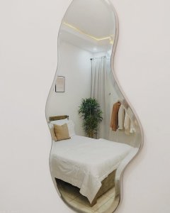 Specifically designed mirrors