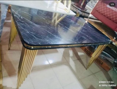 Simple Dinning Table