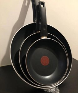 Tefal frying pans set(in good condition)