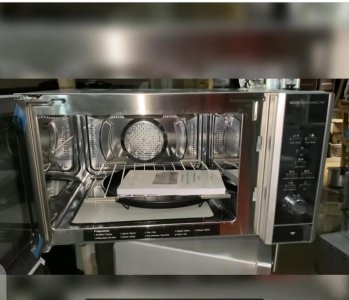 Flatbed microwave grill and oven