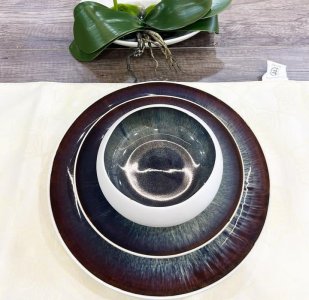 3piece atomic & white dinnerware -